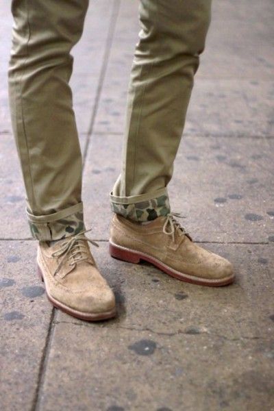 What Color Shoes Go With Olive Green Pants (5 Choices)