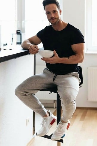 What to Wear With Gray Sweatpants? (Male and Female)